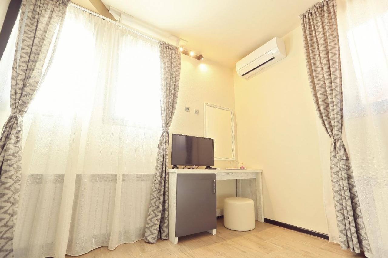 Dezire Guesthouse Бэйле-Уну-Май Экстерьер фото