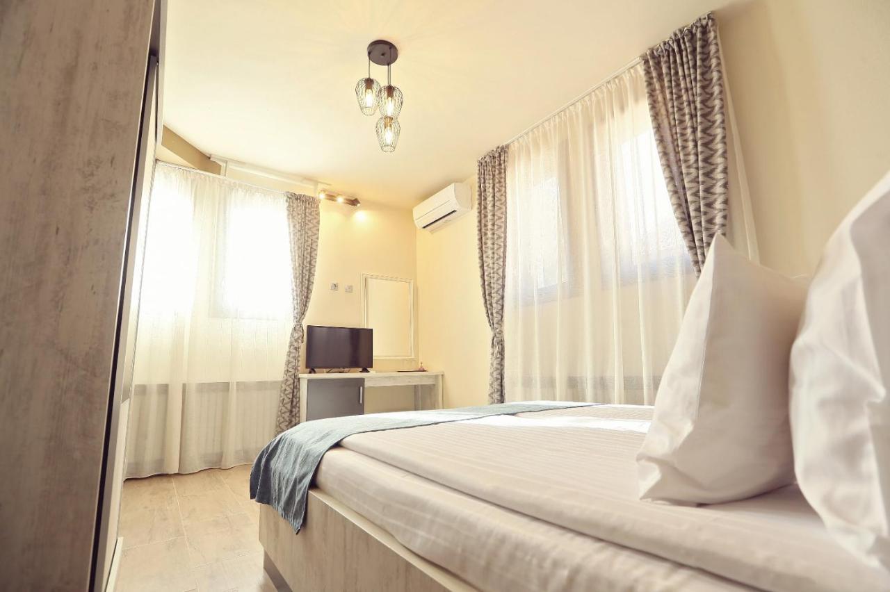 Dezire Guesthouse Бэйле-Уну-Май Экстерьер фото