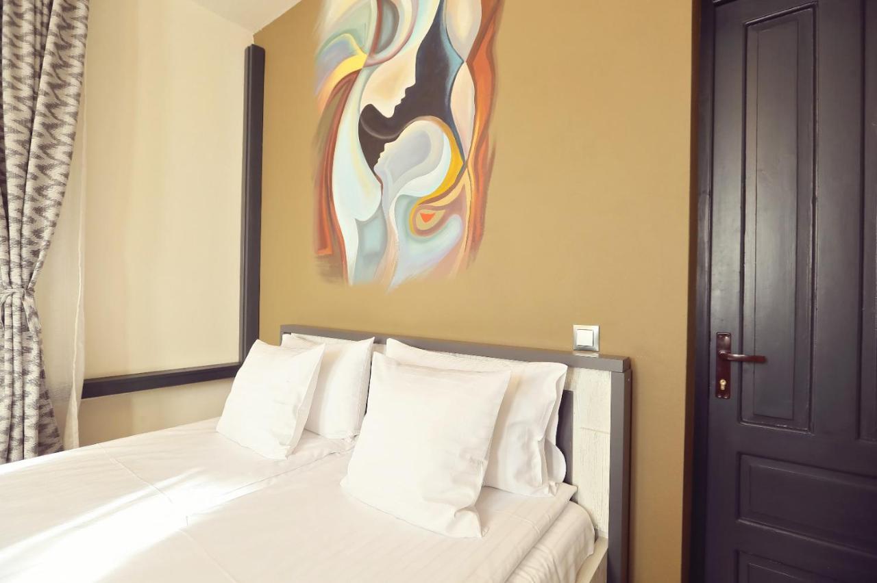Dezire Guesthouse Бэйле-Уну-Май Экстерьер фото